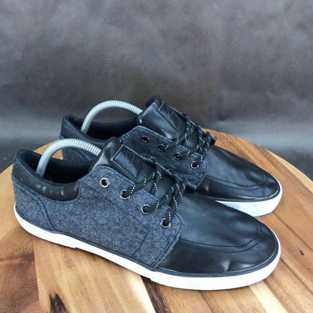 St. John's Bay Gray Black Sneakers Low Top Lace Up Shoes Mens Size 9